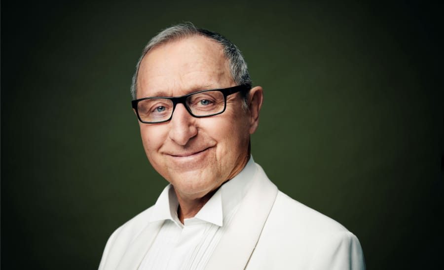 finn-noerbyggaard-bifald